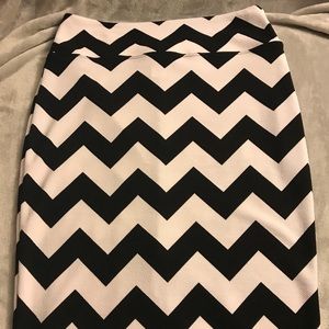 Stretchy pencil skirt